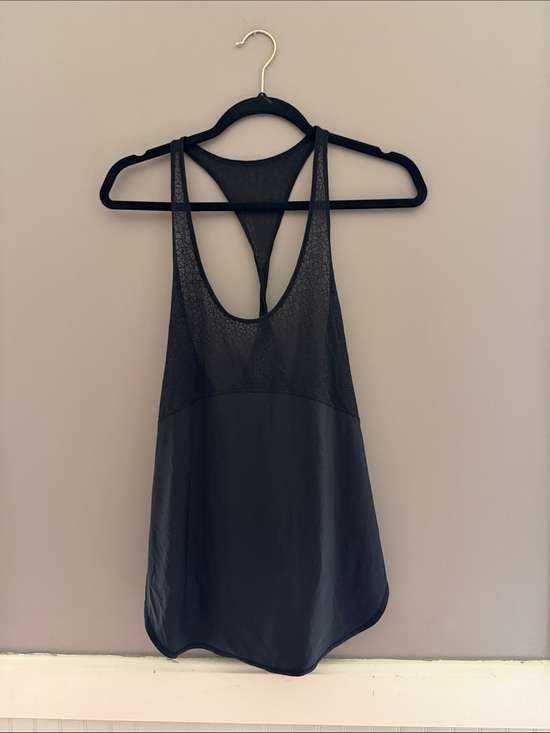 lululemon athletica Tops - Lululemon Black tank. Size 4. Like new.
